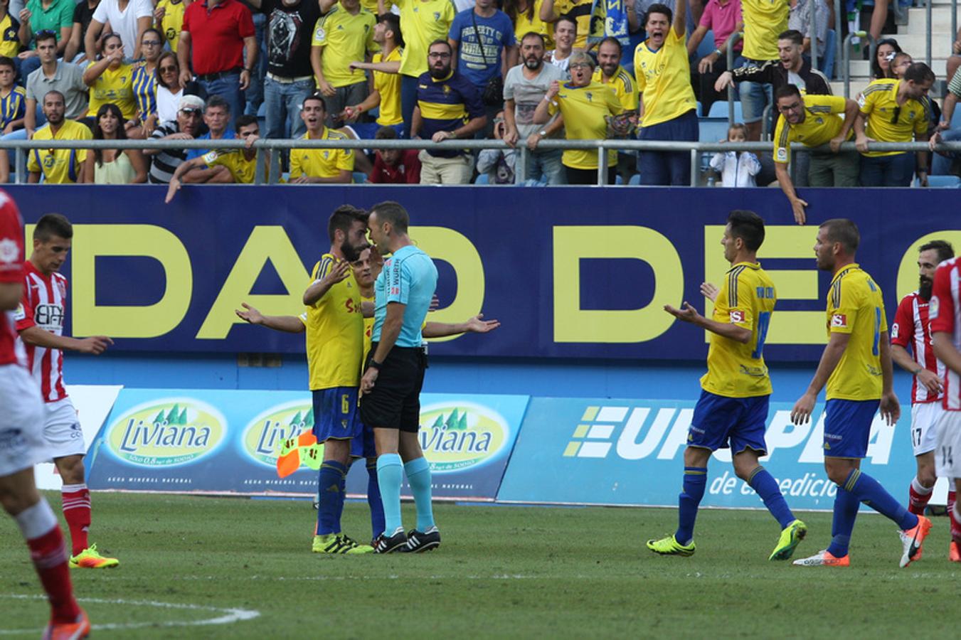 Las imágenes del partido Cádiz CF - Girona FC