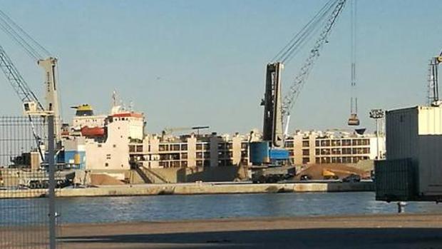 El barco, en el Puerto de Málaga