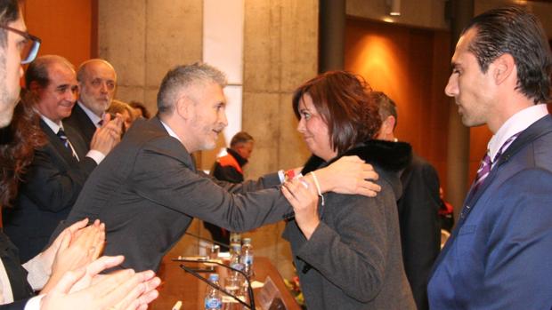 Condecoración a la viuda de José Gil