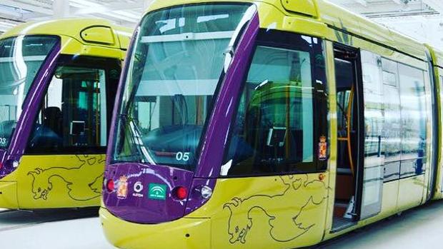 Vagones del tranvía de Jaén