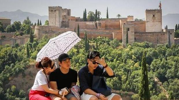 Por segundo fin de semana consecutivo, Granada estará en alerta roja por el calor.