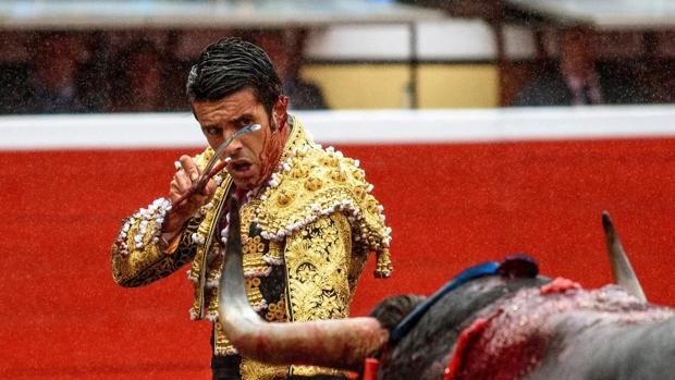 Emilio de Justo durante una corrida