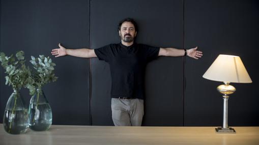 El escritor José C. Vales, autor de «Celeste 65»