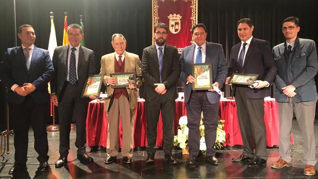 La familia Campuzano en el homenaje recibido en su localidad natal