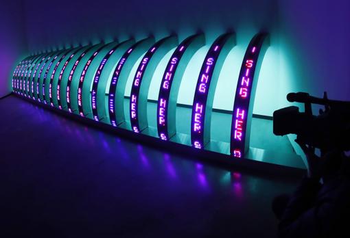 «Purple» (2008), de Jenny Holzer