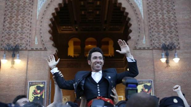Leonardo Hernández abre la Puerta Grande