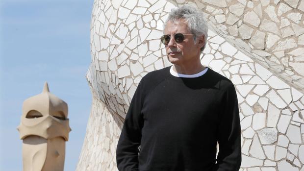 Baricco, fotografiado en la azotea de La Pedrera