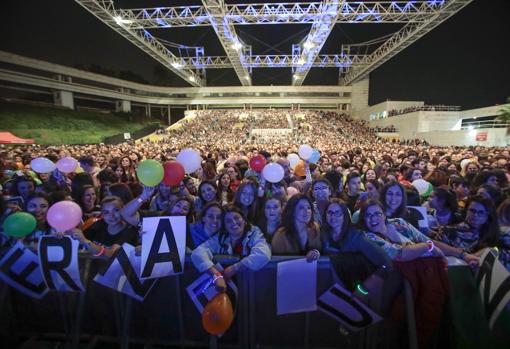 Vanesa Martín llenó el Auditorio Rocío Jurado en el concierto del mes de marzo