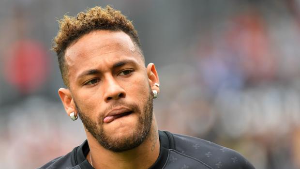 Neymar en la final de la Copa de Francia