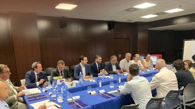 Reunión de representantes de la UEFA y de la RFEF