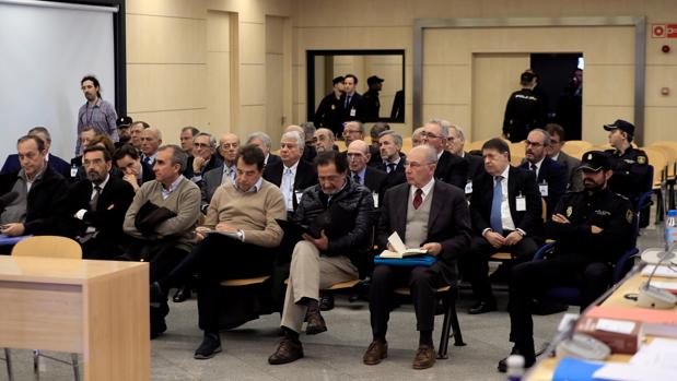 Según el letrado, éstos renunciaron en ese momento a ejercer sus acciones civiles y penales, y no deberían poder acusar.