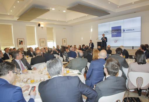 Ambiente del desayuno empresarial