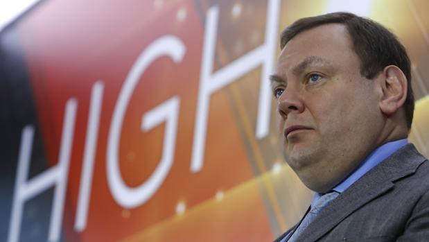 Mikhail Fridman ya posee casi el 30% de la distribuidora y ahora pretende con hacerse con el 100% de las acciones