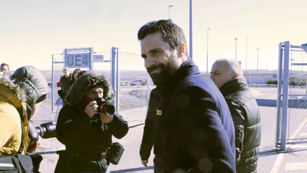 El presidente del Parlament, Roger Torrent, a su salida de la prisión de Estremera tras reunirse con Junqueras