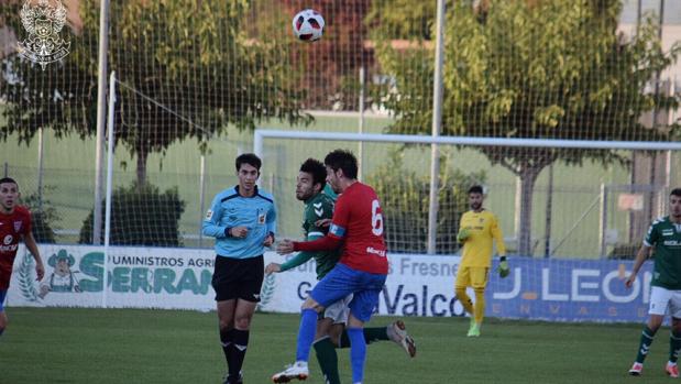 El CD Toledo consiguió una victoria de prestigio en La Roda ante un equipo que aún no había perdido