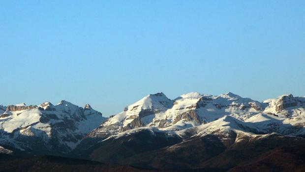 Los expertos han detectado una progresiva reducción del espesor de nieve en esta cordillera