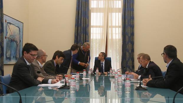 Reunión de la Mesa del Agua en Alicante, este miércoles, presidida por César Sánchez