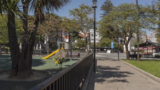 Los hechos ocurrieron en el parque infantil de la plaza de Amboage