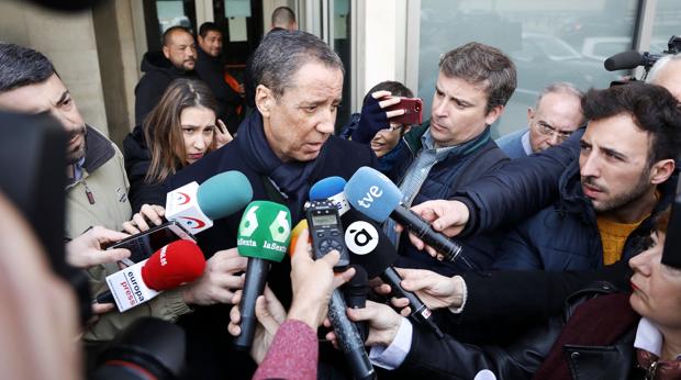 Eduardo Zaplana, tras salir en libertad