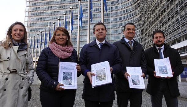 Page entrega en Bruselas el informe de evaluación del grado de conservación de la ribera y los hábitats de interés comunitario del Río Tajo a su paso por Castilla-La Mancha