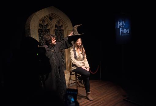 Sombrero seleccionador, en la exposición de Harry Potter en Valencia