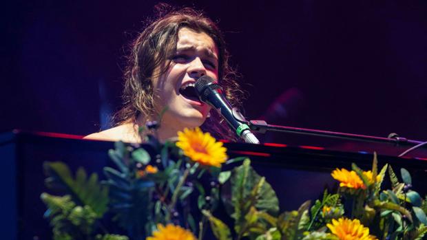 La cantante Amaia Romero durante su actuación en el Warm Up Festival 201