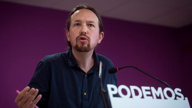 El secretario general de Podemos, Pablo Iglesias, en una rueda de prensa, ayer en la sede del partido, en Madrid