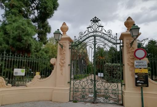 Imagen de un parque cerrado en la ciudad de Valencia
