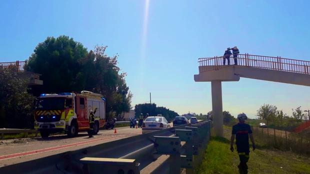 Imagen de la actuación de la policía y los bomberos en la zona