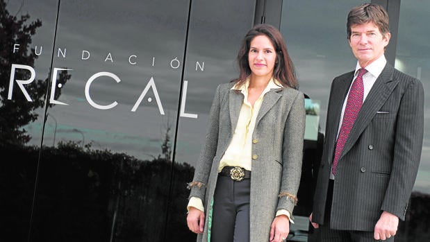 Maximiliano de Habsburto y su mujer Maya Askari