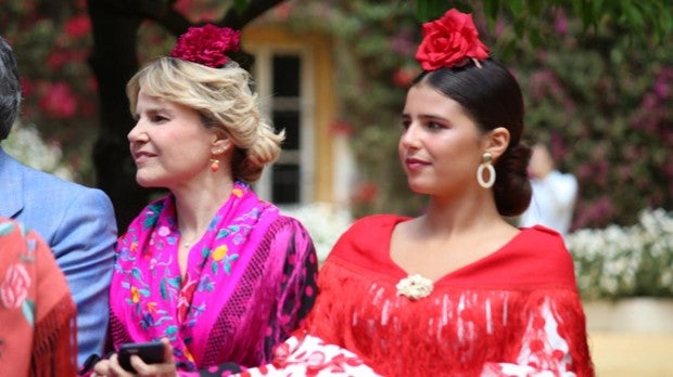 Eugenia Martínez de Irujo junto a su hija, Tana