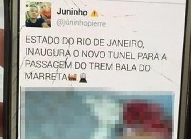 Foto de la víctima, inconsciente y sangrando, que uno de los agresores colgó en las redes sociales.