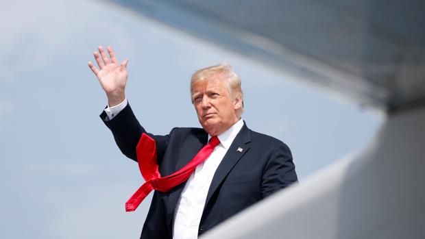 El presidente de Estados Unidos, Donald Trump, a su llegada al aeropuerto de New Jersey
