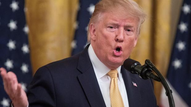 Donald Trump durante su intervención en la «cumbre sobre redes sociales», ayer