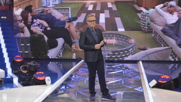 Jordi González presentando «Gran Hermano VIP»