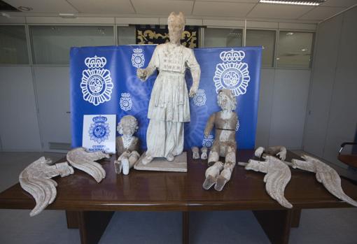 Grupo escultórico encontrado también en la investigación.