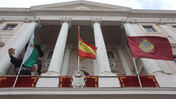 José Pérez Llorca, en un acto en la Diputación de Cádiz.