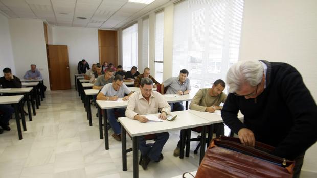 Cursos de formación impartidos a los exdelphi tras el cierre de la factoría