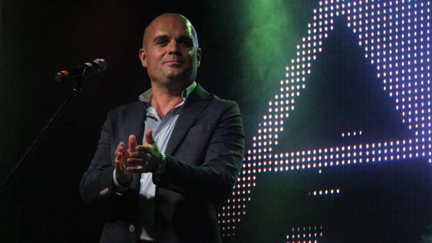El moronense Alfonso Luna vuelve a los escenarios con su nuevo espectáculo «Qué sabe nadie»
