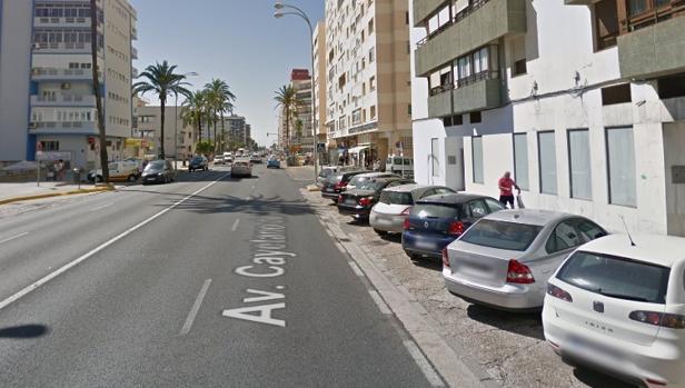 El carril de salida de la Avenida pasará a ser zona azul de pago