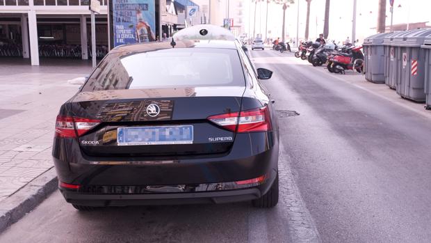 Uno de los vehículos de la flota de Uber.