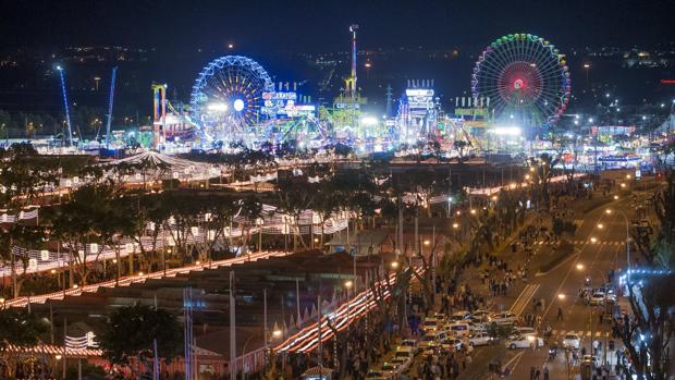 Alumbrado del Real de la Feria de Abril de Sevilla del año 2015
