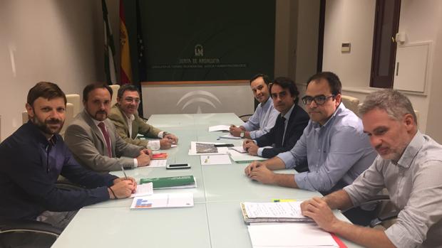 Mesa tecnica de la Ciudad de la Justicia durante la reunón de hoy