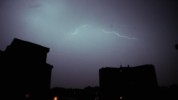 Tormenta que azotó el cielo madrileño el pasado mes de junio