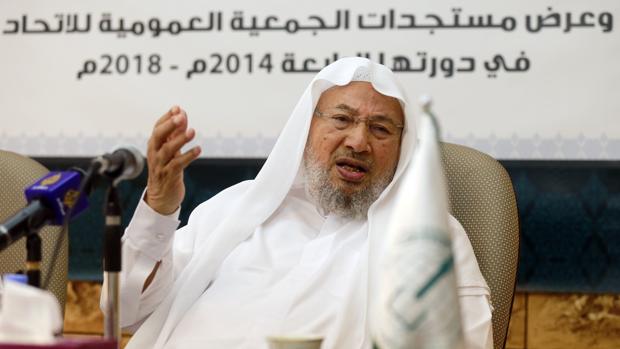 Al-Qaradawi, en 2014, hablando en Doha